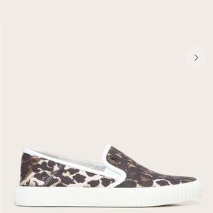 Veronica Beard Panelle slip on sneakers leopard print canvas 5